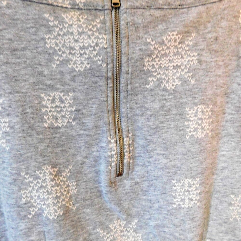 New Talbots Sweater - Picture 2 of 2